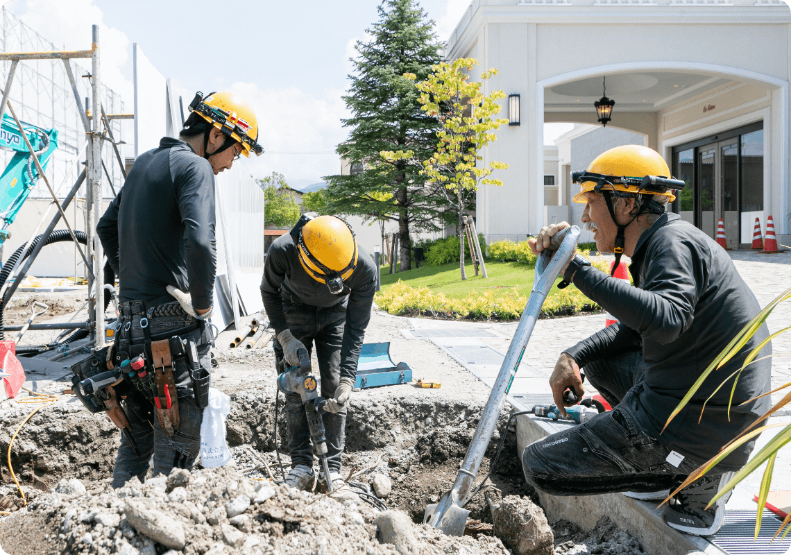 作業する社員の写真